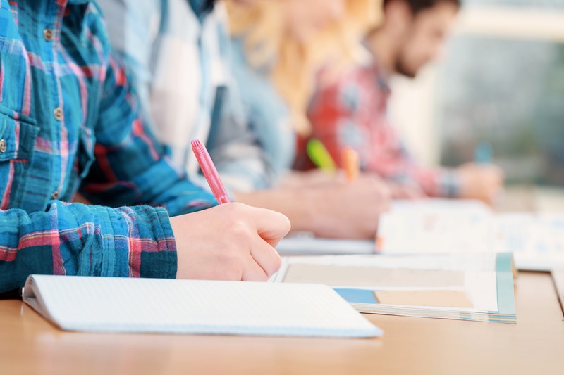 Mehr über den Artikel erfahren Keine Werbungskosten bei Erstausbildung