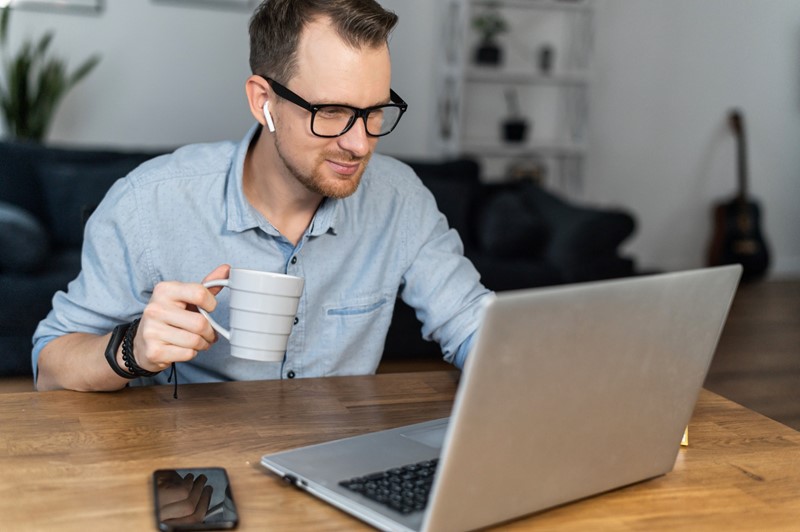 Sie betrachten gerade Computer: Nutzungsüberlassung an Arbeitnehmer